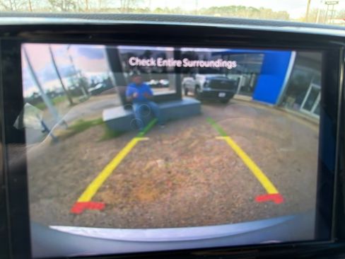 Used 2023 Chrysler Pacifica Touring-L image 30