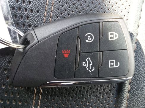 Used 2023 Chevrolet Silverado 1500 High Country w/ High Country Premium Package image 19