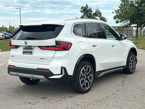 New 2025 BMW X1 xDrive28i w/ Technology Package image 8