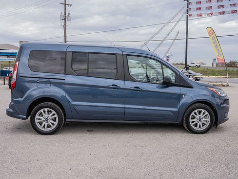 Used 2022 Ford Transit Connect XLT image 4