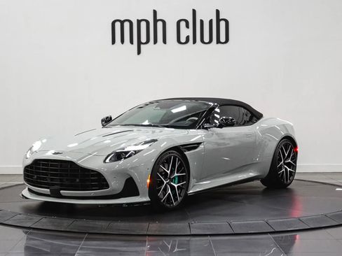 Used 2024 Aston Martin DB12 Convertible RWD image 10