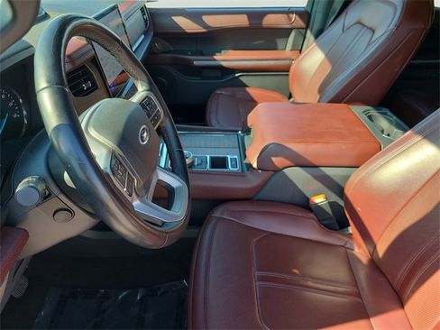 Used 2023 Ford Expedition Limited image 24