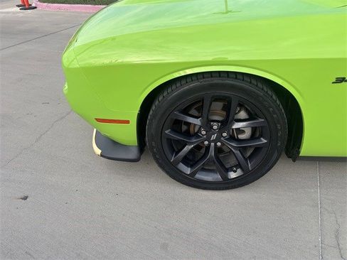 Used 2023 Dodge Challenger R/T w/ Blacktop Package image 9