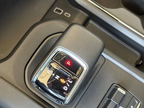 Used 2024 GMC Sierra 1500 AT4X image 24