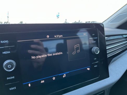 Used 2025 Volkswagen Jetta SE image 21