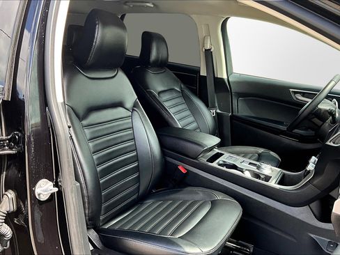 Used 2023 Ford Edge SEL w/ Convenience Package image 7