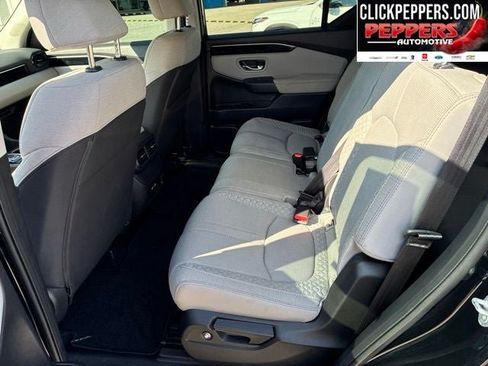 Used 2023 Honda Pilot LX image 13