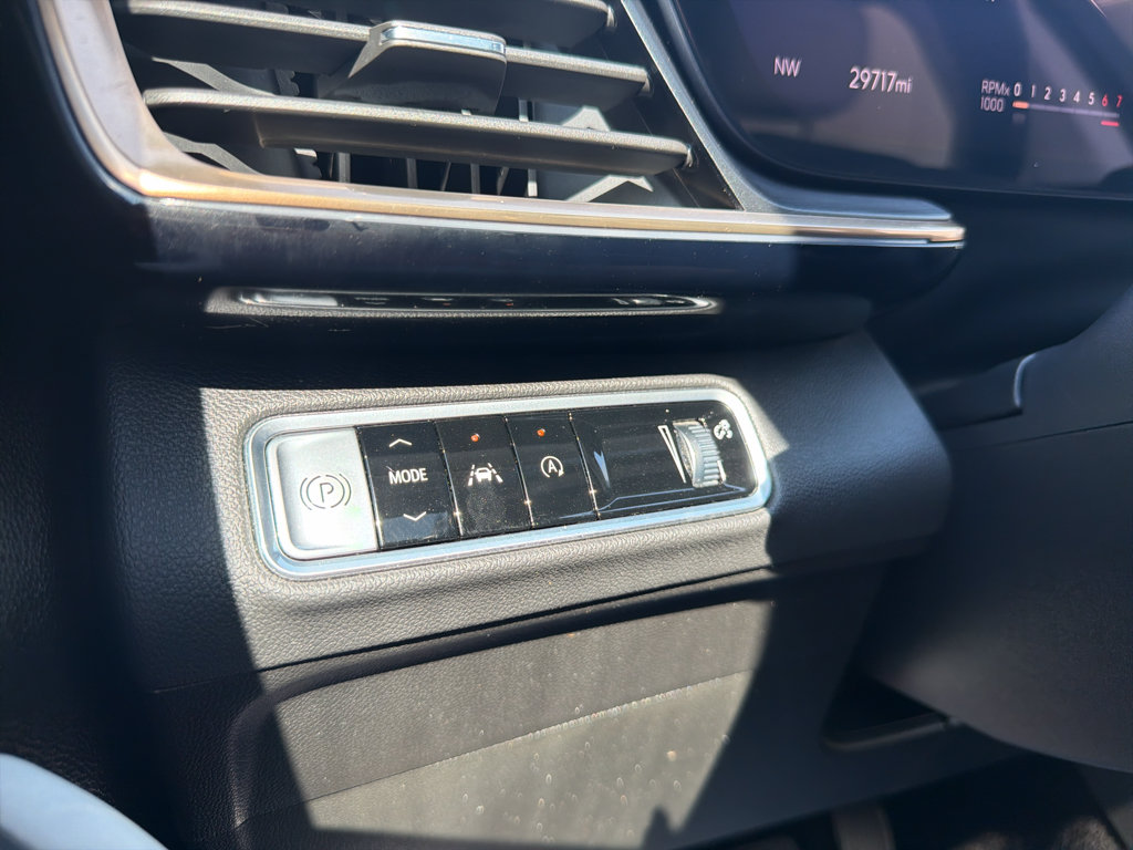 Used 2025 Buick Envision Avenir AWD/4WD image 39