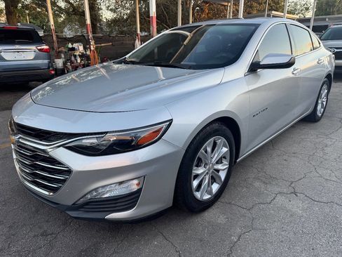 Used 2020 Chevrolet Malibu LT image 2