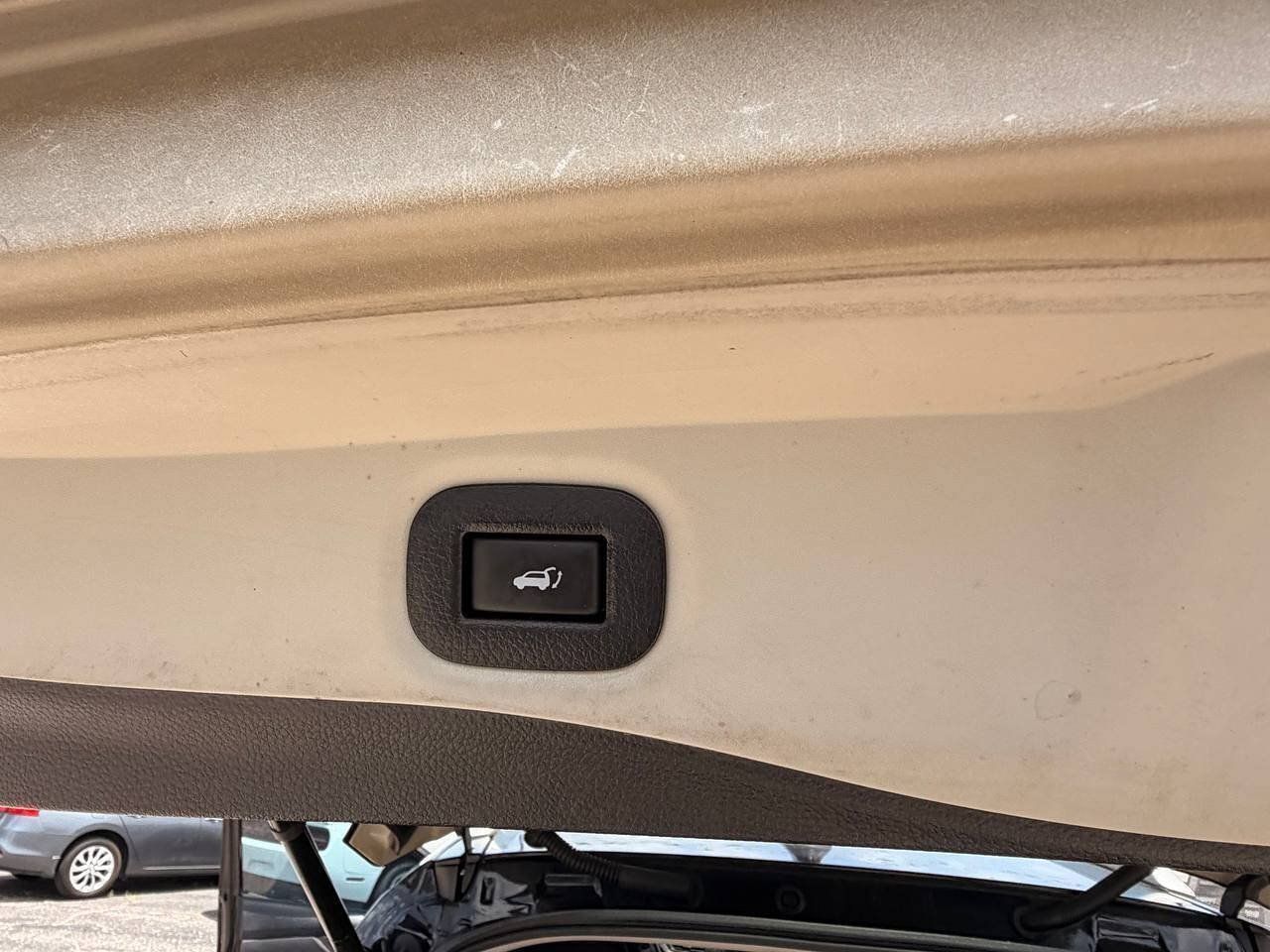 Used 2018 Nissan Rogue SV w/ Premium Package FWD image 26