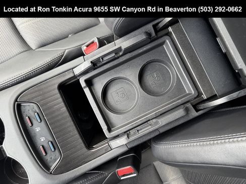 Used 2021 Toyota Venza Limited image 28