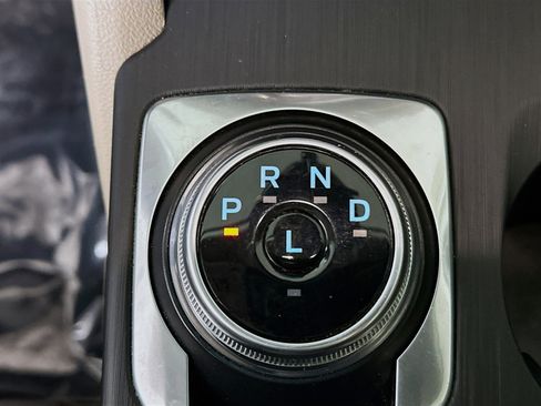 Used 2022 Ford Escape SEL image 21