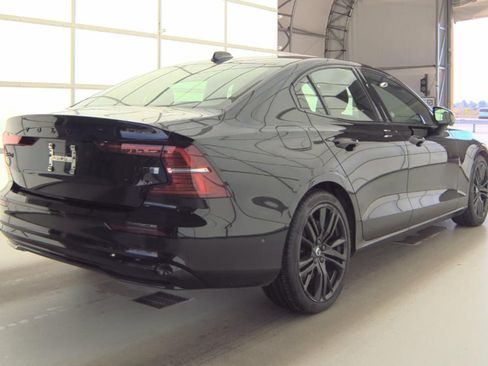 Used 2023 Volvo S60 B5 Plus w/ Climate Package AWD/4WD image 4