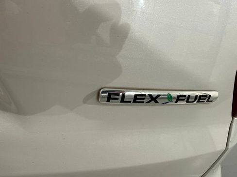 Used 2016 Ford Explorer XLT w/ Equipment Group 202A FWD image 10