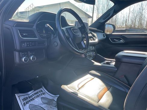 Used 2023 GMC Yukon XL AT4 image 15