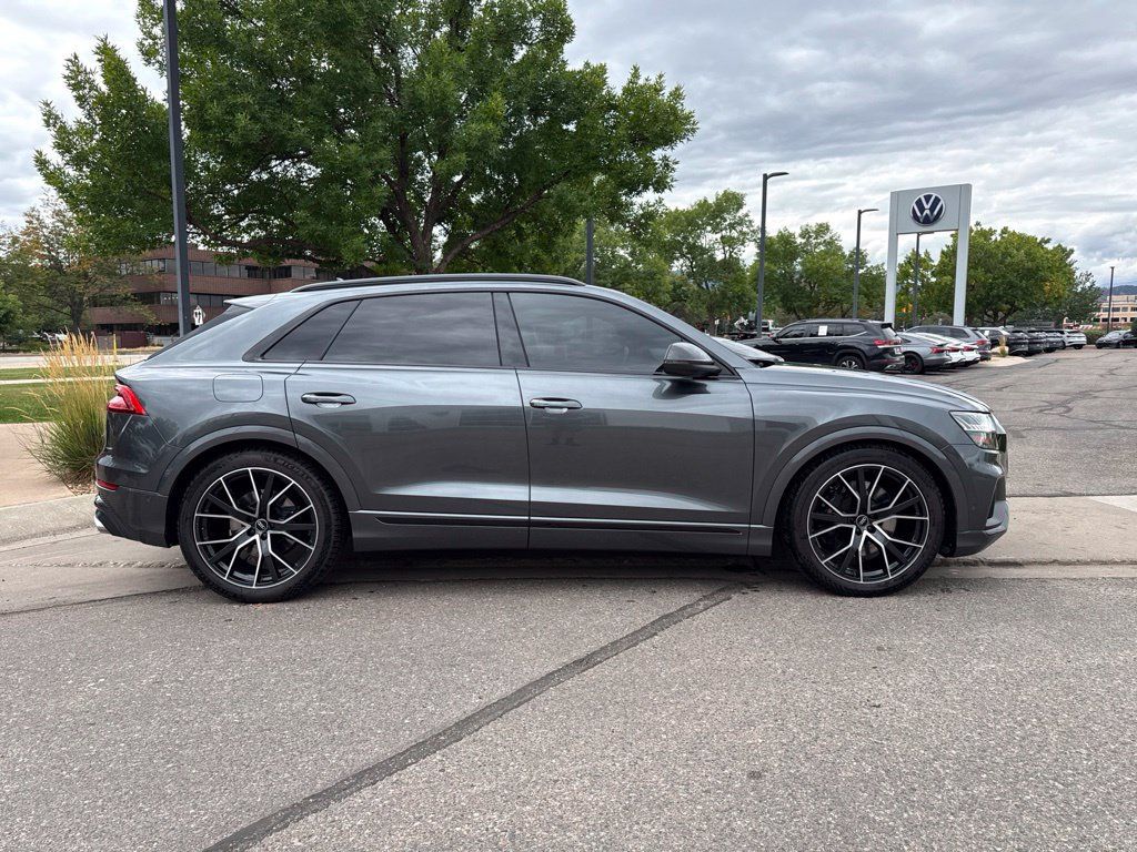 Used 2021 Audi SQ8 Prestige AWD/4WD image 6