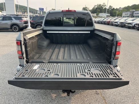 Used 2023 Nissan Frontier PRO-4X w/ Pro Convenience Package AWD/4WD image 7