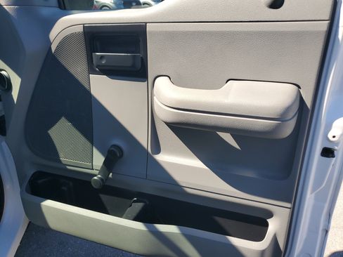 Used 2005 Ford F150 STX image 15