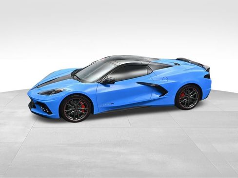 Used 2023 Chevrolet Corvette Stingray Premium Conv w/ Z51 Performance Package RWD image 33