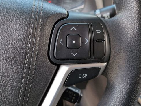 Used 2016 Toyota Sienna LE FWD image 24