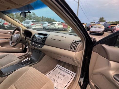 Used 2005 Toyota Camry LE FWD image 40