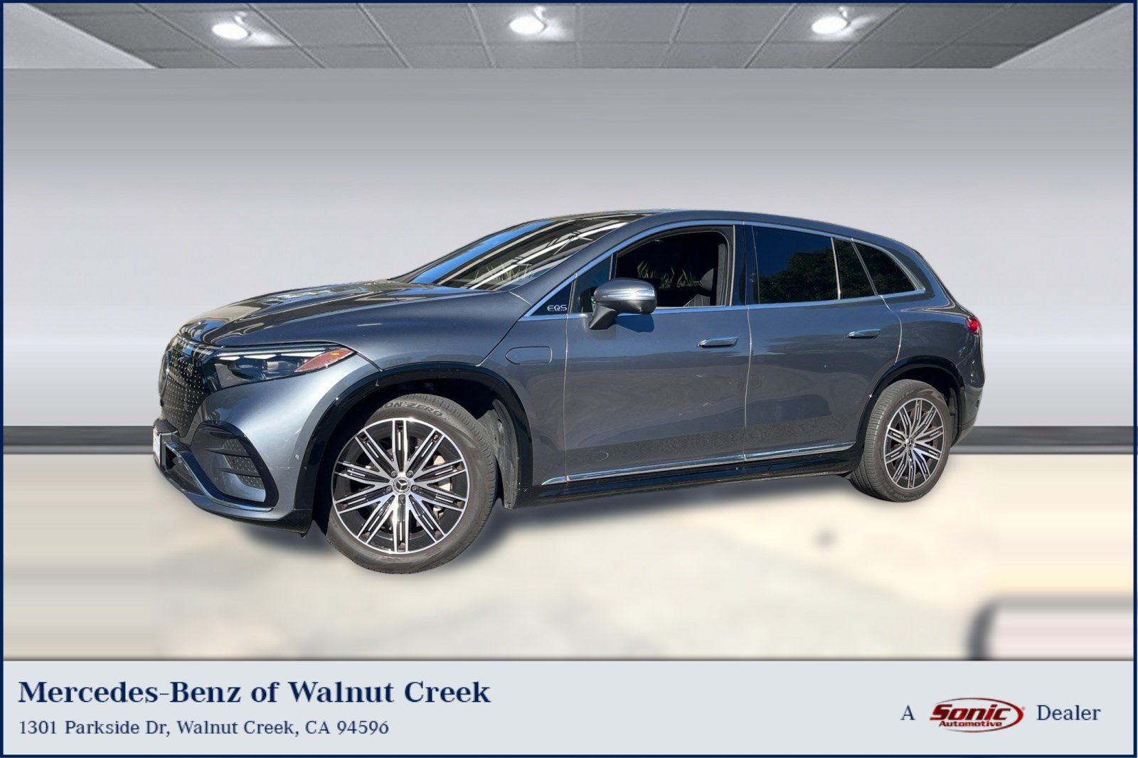 Used 2023 Mercedes-Benz EQS 580 4MATIC SUV image 1