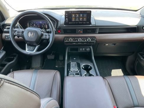 Used 2024 Honda Pilot Elite image 13