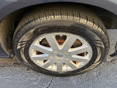 Used 2014 Chrysler Town & Country Touring FWD image 35