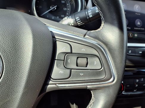 Used 2021 Buick Encore GX Preferred w/ Cold Weather Comfort Package FWD image 12