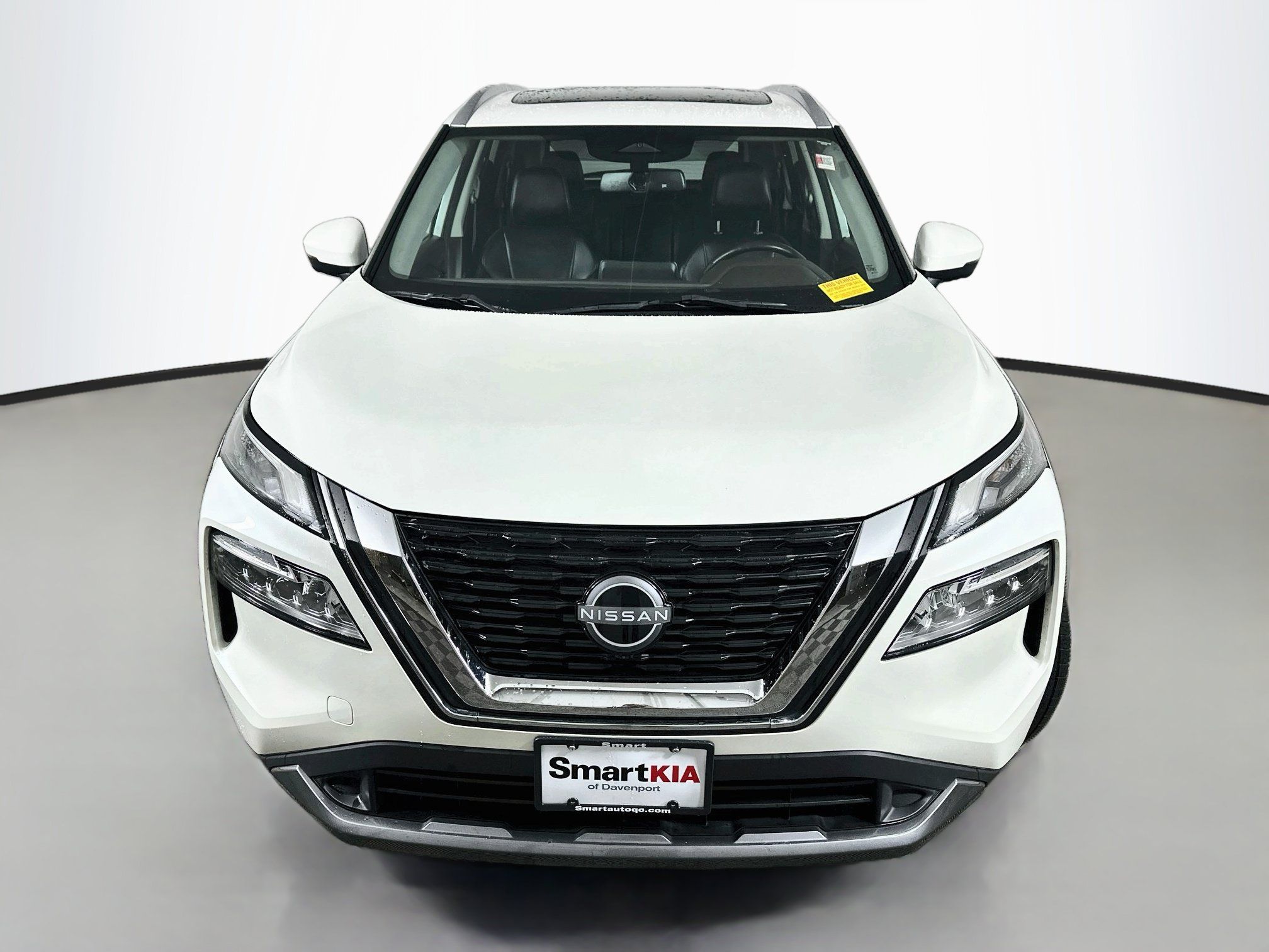 Used 2023 Nissan Rogue SL AWD/4WD image 2