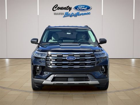 New 2026 Ford Explorer Active w/ Active Comfort Package image 12