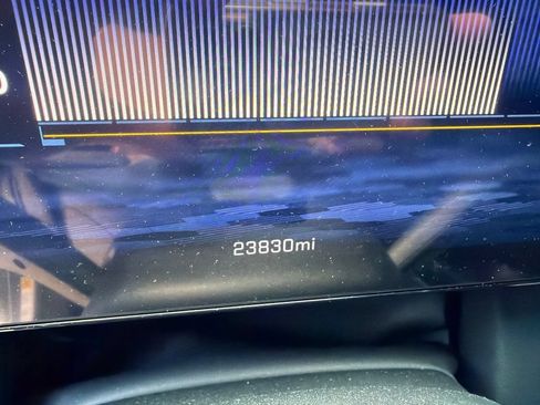 Used 2024 Chevrolet Equinox EV RS FWD image 9