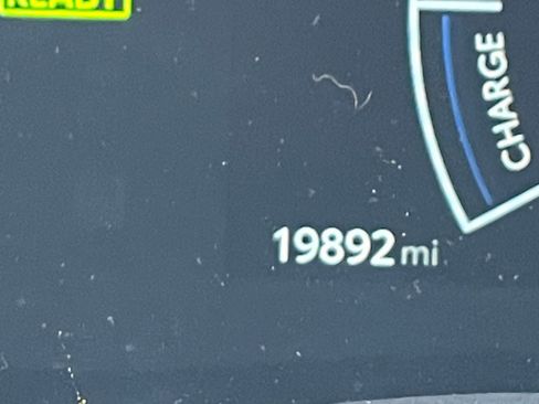 Used 2025 Toyota Camry LE image 39