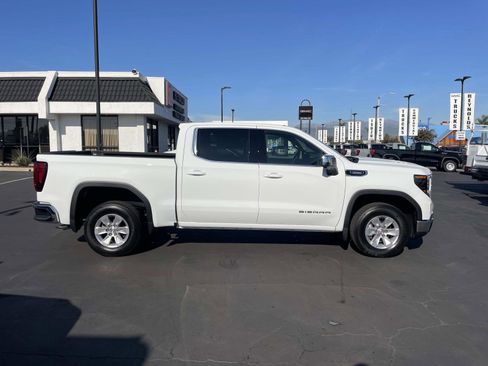 New 2026 GMC Sierra 1500 SLE w/ Preferred Package image 4