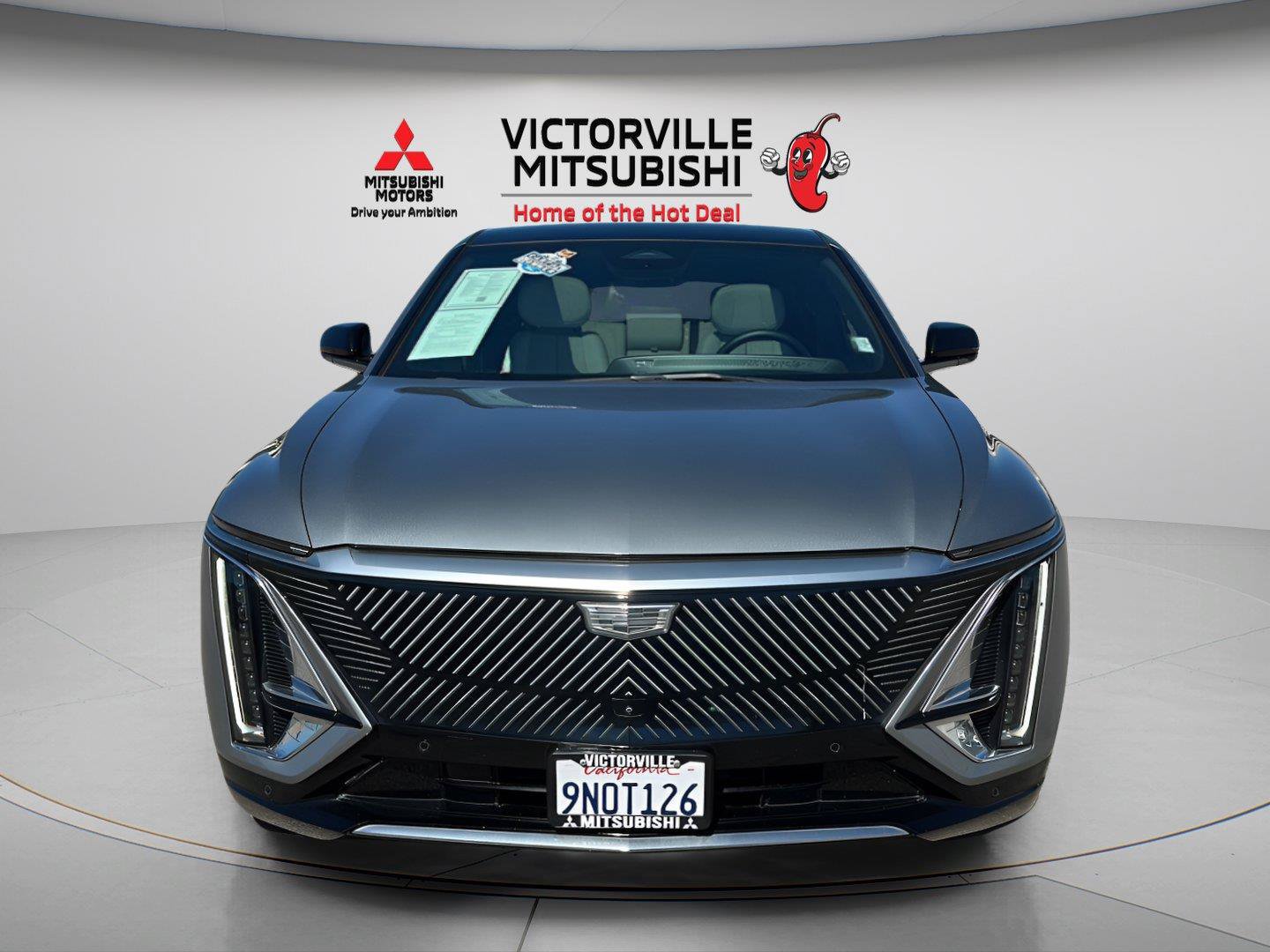 Used 2024 Cadillac Lyriq Luxury AWD/4WD image 2