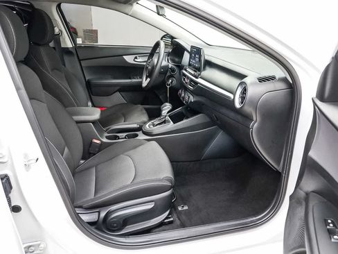 Used 2023 Kia Forte LXS FWD image 16