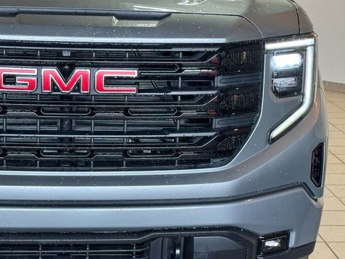 New 2026 GMC Sierra 1500 Elevation image 12