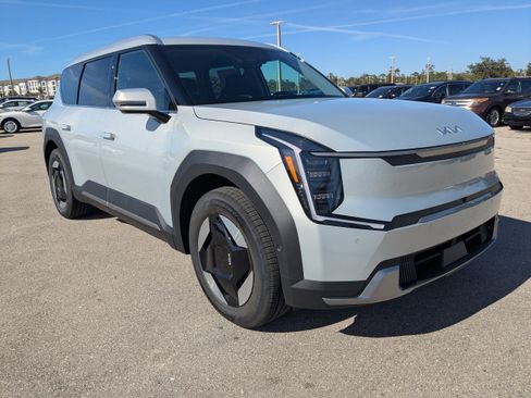 New 2026 Kia EV9 Wind image 2