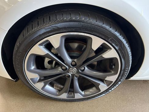 Used 2019 Buick Cascada Premium image 38