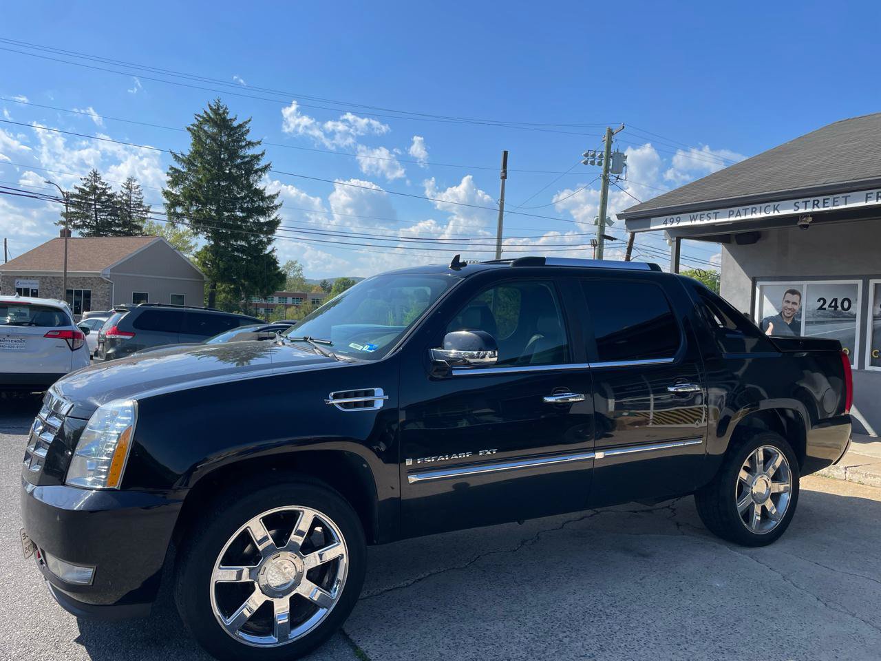Used 2009 Cadillac Escalade EXT AWD/4WD image 5