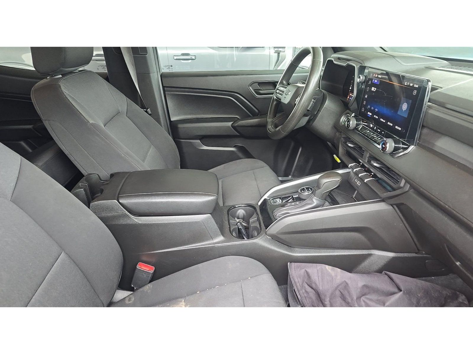 Used 2023 Chevrolet Colorado Trail Boss w/ Technology Package AWD/4WD image 7