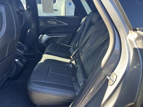 Used 2023 Cadillac Lyriq RWD Luxury image 25