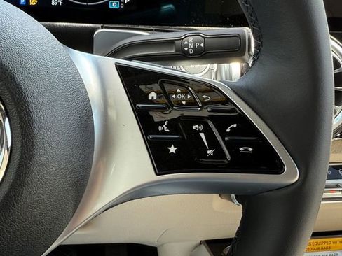 Used 2025 Mercedes-Benz GLB 250 4MATIC image 20