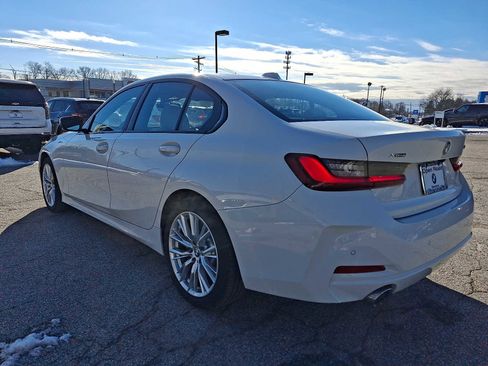 Used 2023 BMW 330i xDrive 330i xDrive w/ Driving Assistance Package image 4