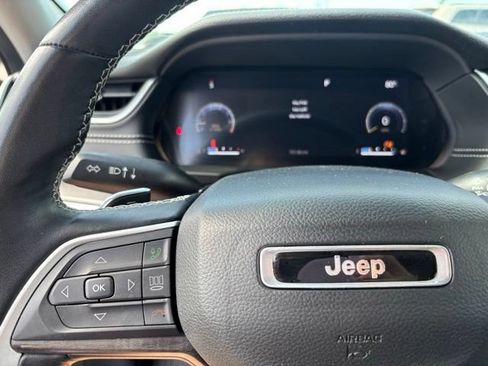 Certified 2022 Jeep Grand Cherokee L Limited w/ Black Appearance Package AWD/4WD image 29