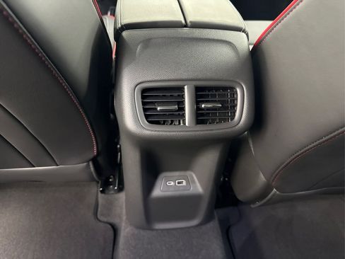 Used 2023 Buick Envision Essence w/ Technology Package I image 33