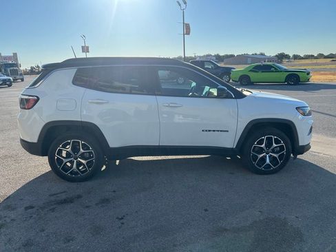 Certified 2025 Jeep Compass Limited AWD/4WD image 5