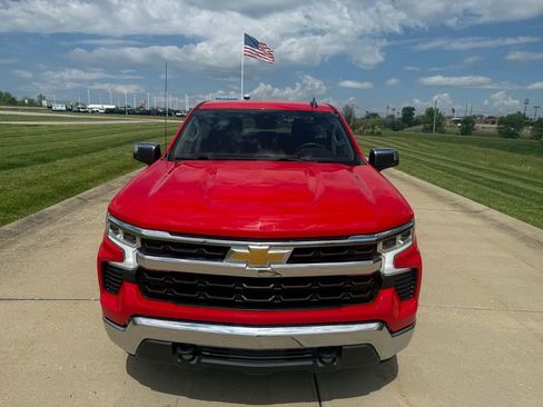 Used 2023 Chevrolet Silverado 1500 LT AWD/4WD image 10