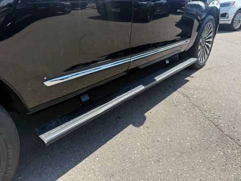 Used 2019 Lincoln Navigator Reserve w/ Cargo Package AWD/4WD image 14