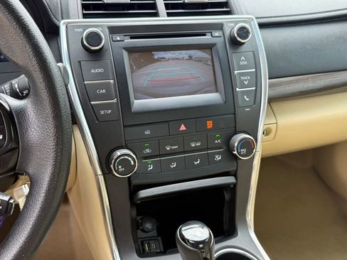 Used 2016 Toyota Camry LE FWD image 16